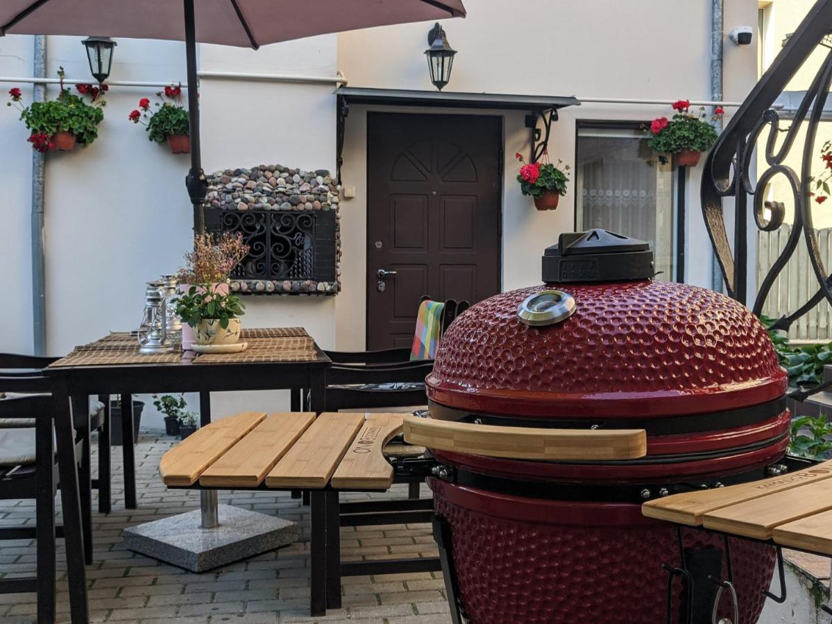 Guest House Nika - Cottages And Rooms In The Heart Of Palanga City Center Exterior foto
