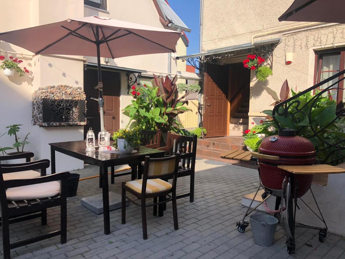 Guest House Nika - Cottages And Rooms In The Heart Of Palanga City Center Exterior foto