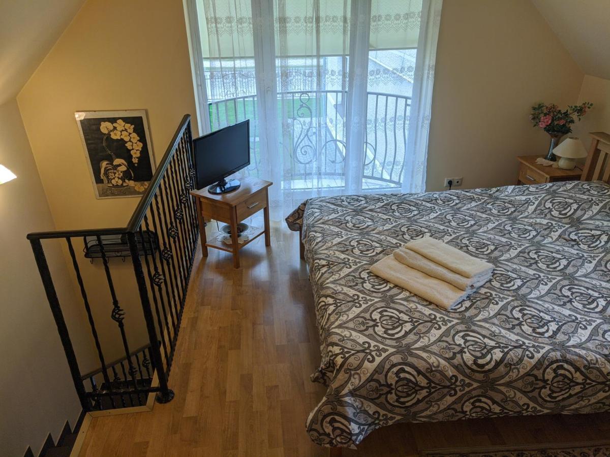 Guest House Nika - Cottages And Rooms In The Heart Of Palanga City Center Exterior foto