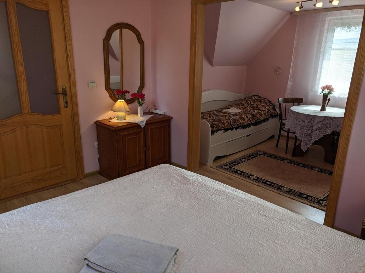 Guest House Nika - Cottages And Rooms In The Heart Of Palanga City Center Exterior foto