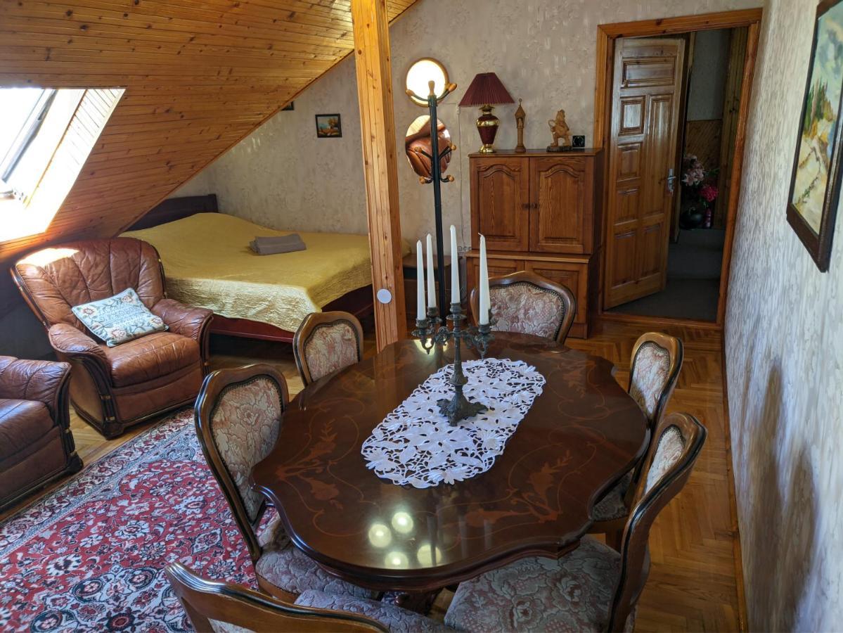Guest House Nika - Cottages And Rooms In The Heart Of Palanga City Center Habitación foto